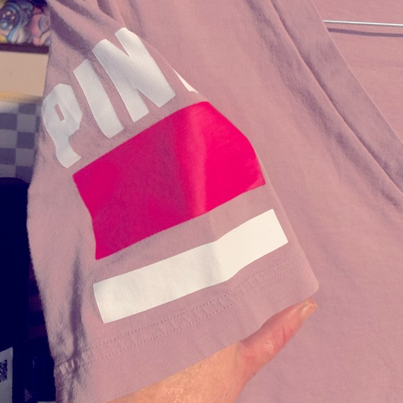 Victoria’s Secret pink big puppy tee - Picture 3 of 4